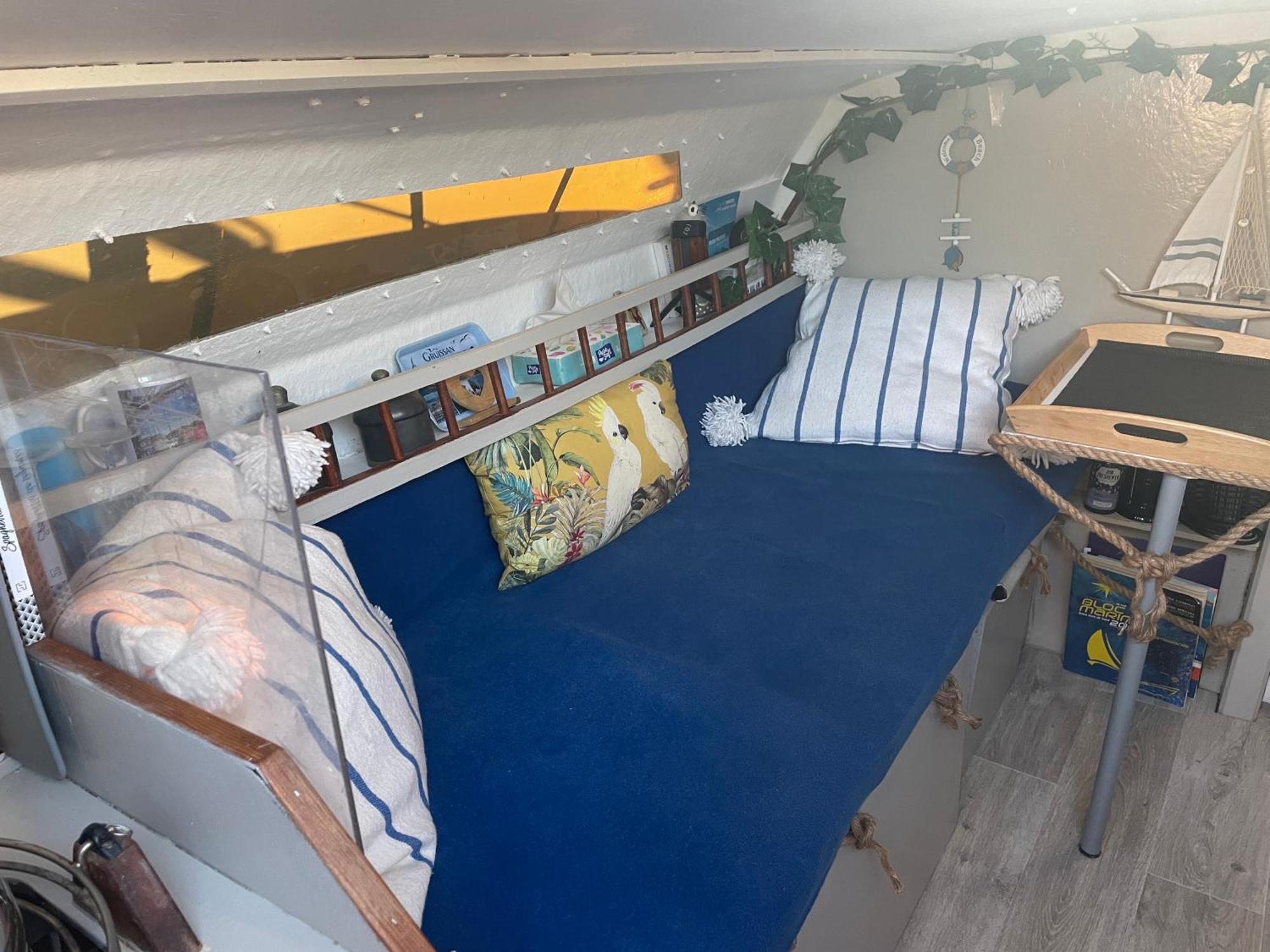 Symbiose Sur L'eau Botel *